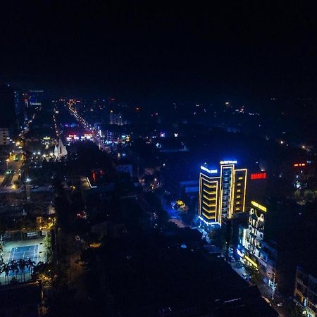 Amy Hotel Bắc Ninh Esterno foto