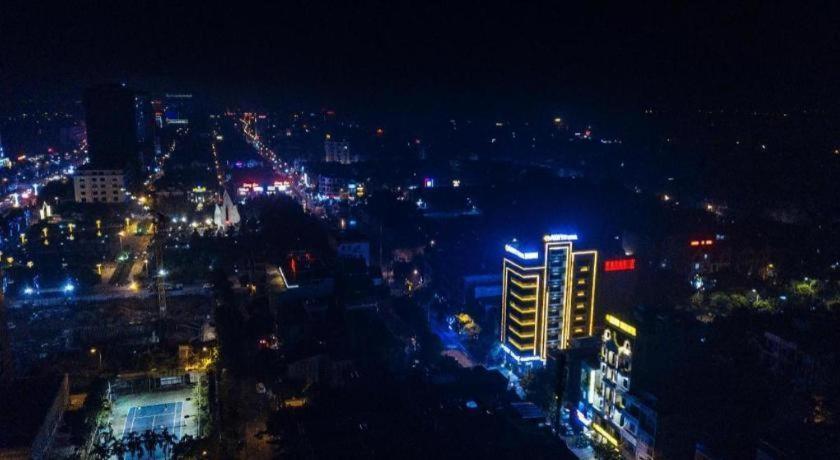 Amy Hotel Bắc Ninh Esterno foto